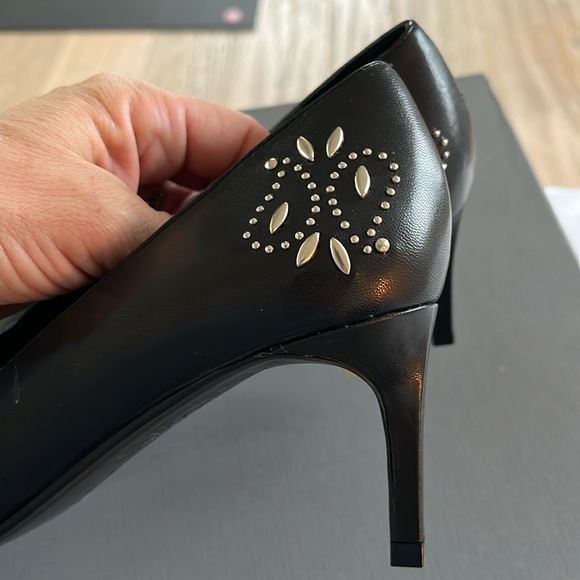 Neiman Marcus NWT Lola Cruz Black Pointy Toe Studded Pump Hot Dance FUN🌈 - Picture 7 of 8